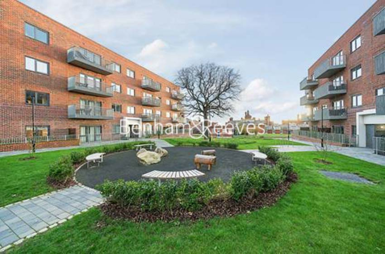 2  bedrooms house to rent in Pear Mews, Tooting, SW17-image 14