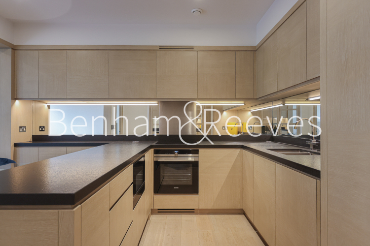 1  bedroom flat to rent in Legacy Building, Viaduct Gardens, SW11-image 2