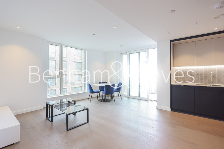 2  bedrooms flat to rent in Phoenix Court, Oval, SE11-image 1