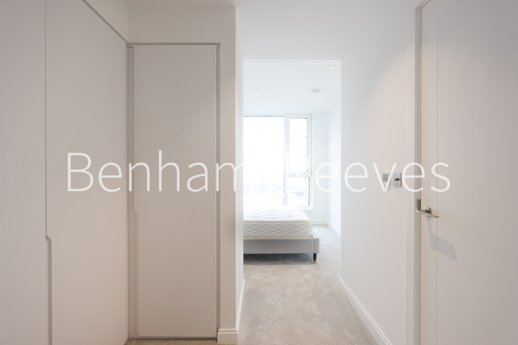 2  bedrooms flat to rent in Phoenix Court, Oval, SE11-image 16