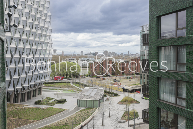 1 bedroom flat to rent in Viaduct Gardens, Nine Elms, SW11-image 7