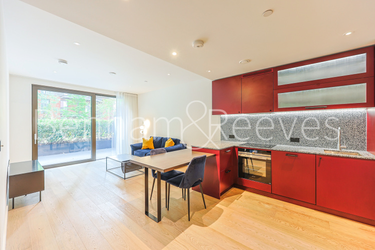 1  bedroom flat to rent in The Modern, Viaduct Gardens, SW11-image 8