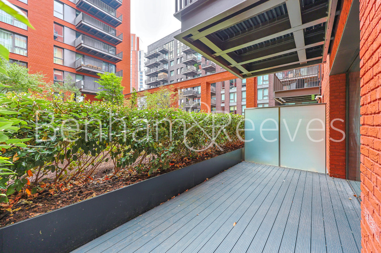 1  bedroom flat to rent in The Modern, Viaduct Gardens, SW11-image 10