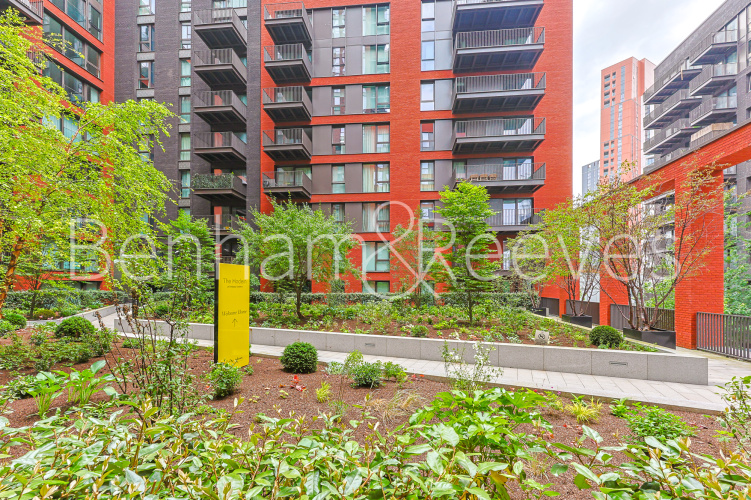 1  bedroom flat to rent in The Modern, Viaduct Gardens, SW11-image 11