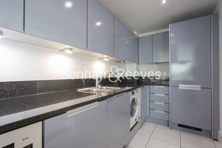 2  bedrooms flat to rent in Hamilton house, 6 St Georges Wharf, SW8-image 9