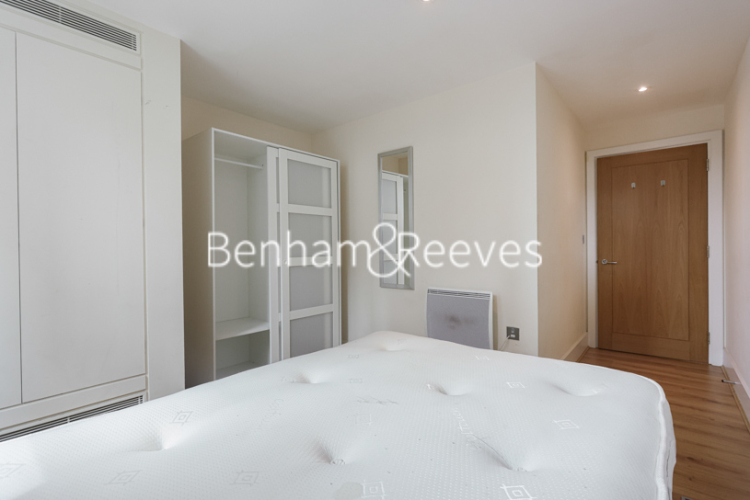 2  bedrooms flat to rent in Hamilton house, 6 St Georges Wharf, SW8-image 16