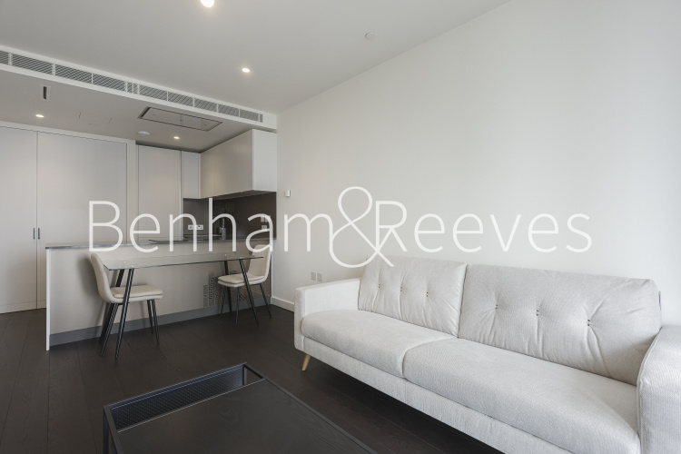 1  bedroom flat to rent in Damac Tower, Vauxhall, SW8-image 1