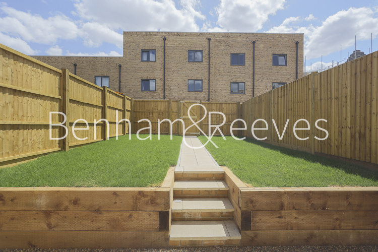 3  bedrooms house to rent in Cherry Mews, Tooting, SW17-image 16