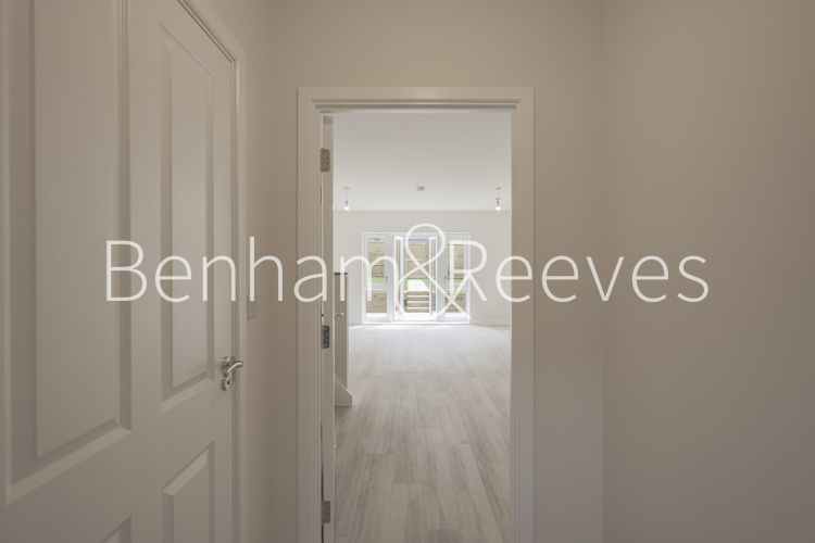 3  bedrooms house to rent in Cherry Mews, Tooting, SW17-image 19