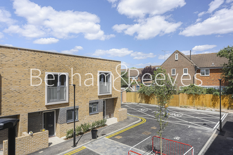 3  bedrooms house to rent in Cherry Mews, Tooting, SW17-image 21