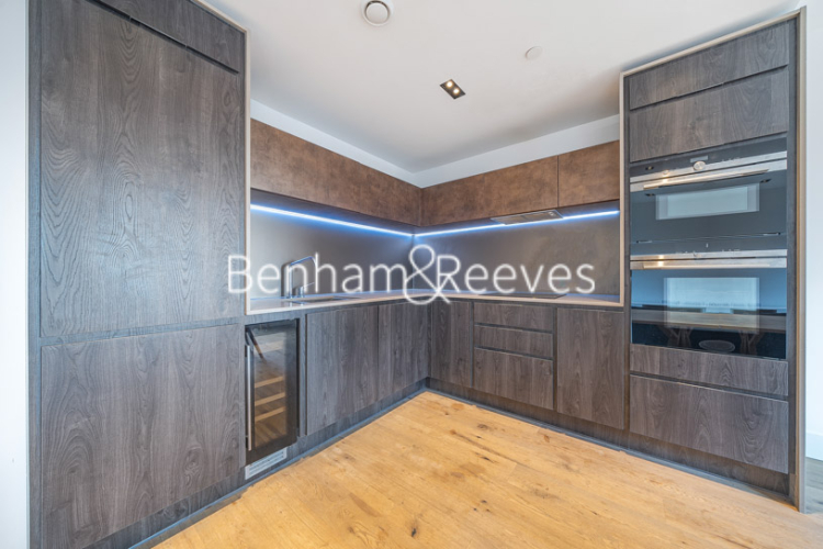 2  bedrooms flat to rent in Keybridge Capital, Exchange Gardens, SW8-image 2