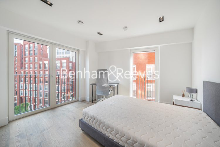 2  bedrooms flat to rent in Keybridge Capital, Exchange Gardens, SW8-image 8