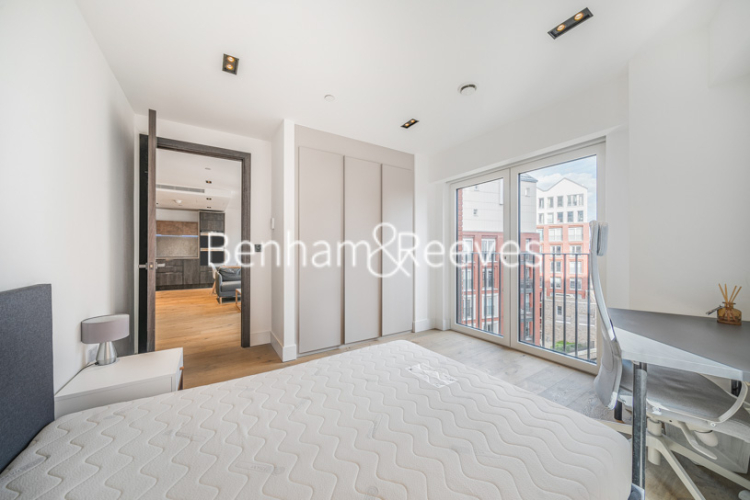 2  bedrooms flat to rent in Keybridge Capital, Exchange Gardens, SW8-image 13