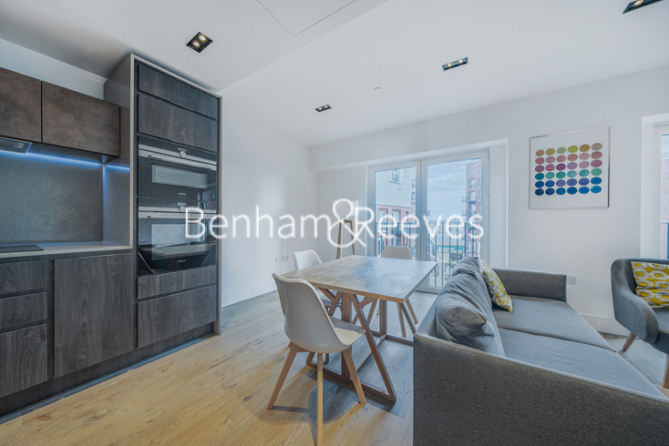 2  bedrooms flat to rent in Keybridge Capital, Exchange Gardens, SW8-image 16