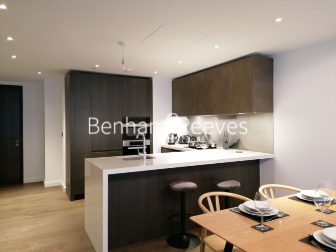 2  bedrooms flat to rent in One Thames City, Carnation Way, SW8-image 2