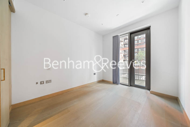 2  bedrooms flat to rent in Legacy Building, Viaduct Gardens, SW11-image 9