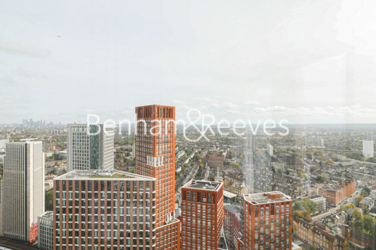 3  bedrooms flat to rent in One Thames City, Carnation way, SW8-image 18