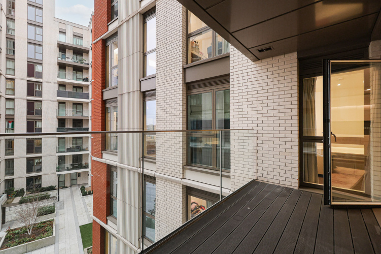 2  bedrooms flat to rent in Denver Building, Malthouse Road, SW11-image 5