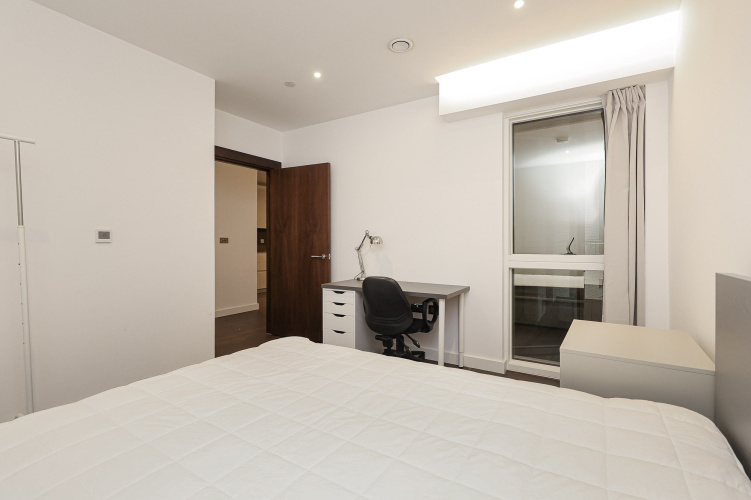 2  bedrooms flat to rent in Denver Building, Malthouse Road, SW11-image 8