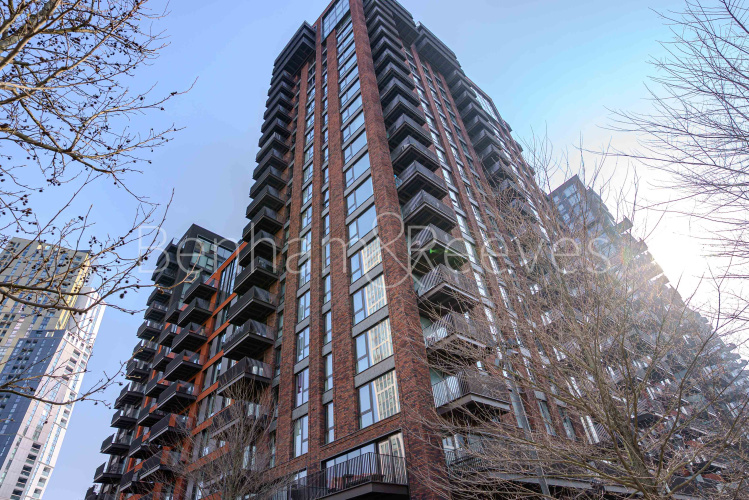 2  bedrooms flat to rent in The Modern, Viaduct Gardens, SW11-image 16