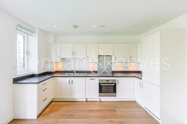 1  bedroom flat to rent in Lowe House, Nine Elms, SW8 2FT-image 2