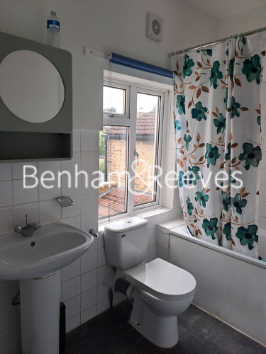 3  bedrooms flat to rent in Grant Road, Croydon, CR0-image 4