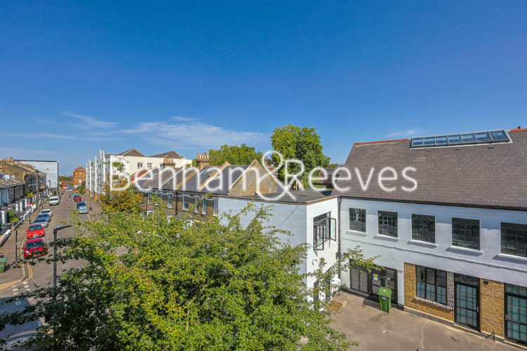1  bedroom flat to rent in Morrish Road, Nine Elms, SW2-image 5