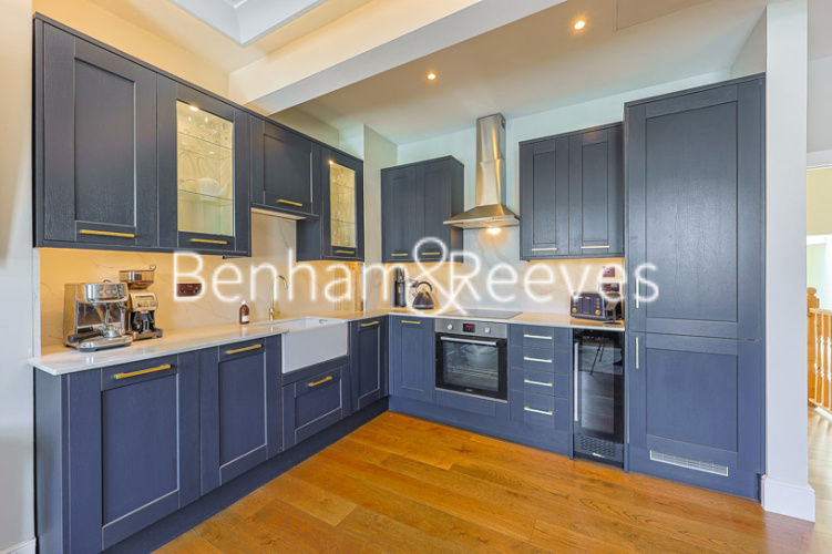 1  bedroom flat to rent in Morrish Road, Nine Elms, SW2-image 8