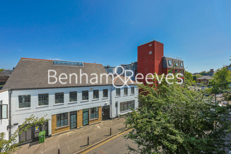 1  bedroom flat to rent in Morrish Road, Nine Elms, SW2-image 11