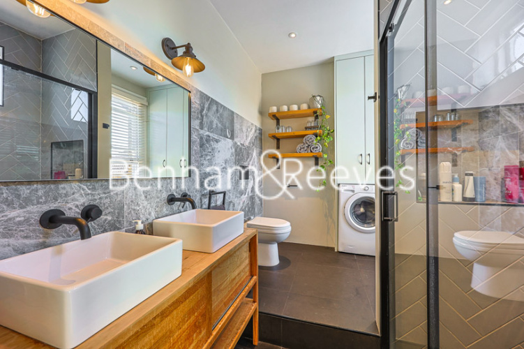 1  bedroom flat to rent in Morrish Road, Nine Elms, SW2-image 14