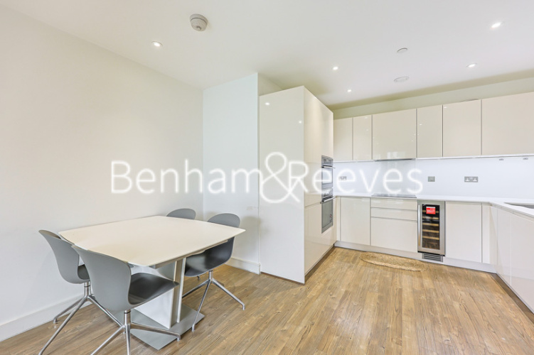 2  bedrooms flat to rent in Wandsworth Road, Nine Elms, SW8-image 9