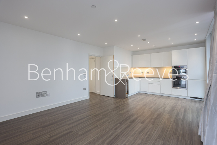 2  bedrooms flat to rent in Hebden Place, Nine Elms, SW8-image 2