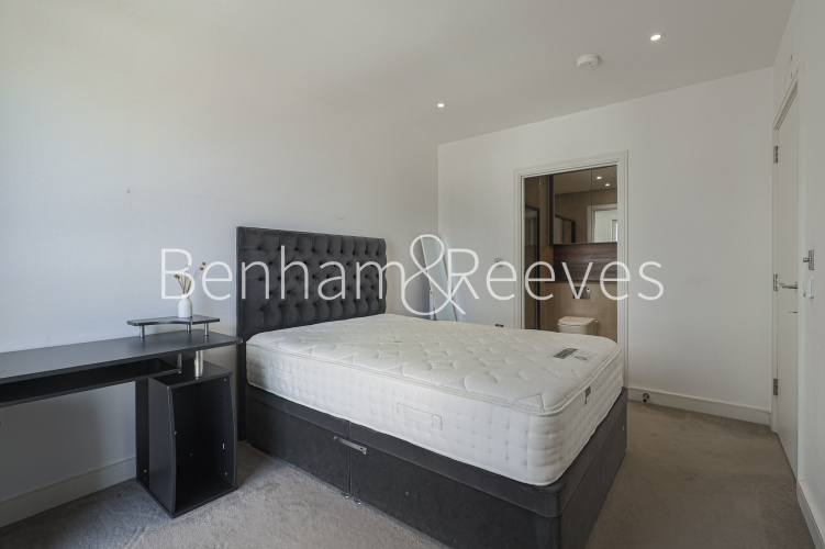2  bedrooms flat to rent in Pinto Tower, Nine Elms, SW8-image 15