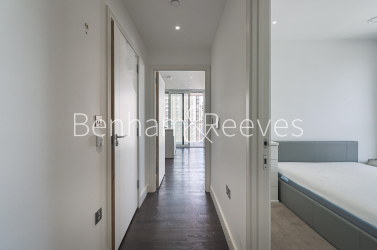 2  bedrooms flat to rent in Pinto Tower, Nine Elms, SW8-image 17