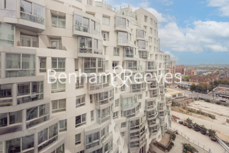 2  bedrooms flat to rent in Prospect Way, Wilshire House, SW11-image 18