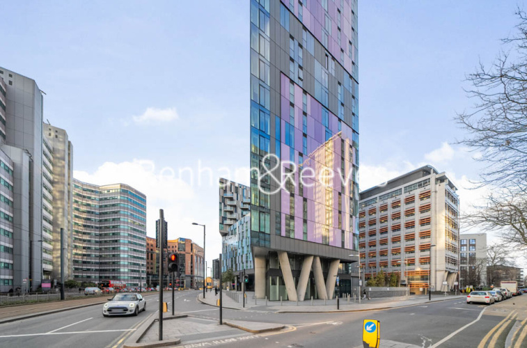 3  bedrooms flat to rent in Saffron Central Square, Croydon, CR0-image 7