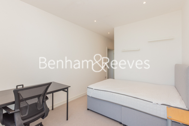 3  bedrooms flat to rent in Pinnacle Apartments, Croydon, CR0-image 9