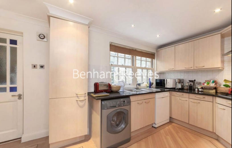 3 bedrooms flat to rent in Streatley Place, Hampstead, NW3-image 2