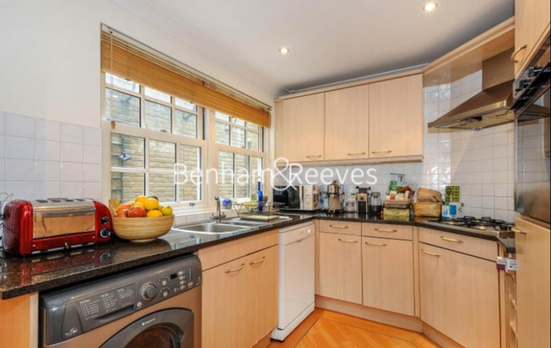 3 bedrooms flat to rent in Streatley Place, Hampstead, NW3-image 13
