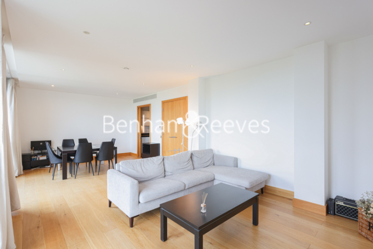 3 bedrooms flat to rent in Winchester Road, Hampstead, NW3-image 1