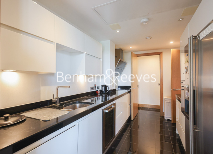 3 bedrooms flat to rent in Winchester Road, Hampstead, NW3-image 2