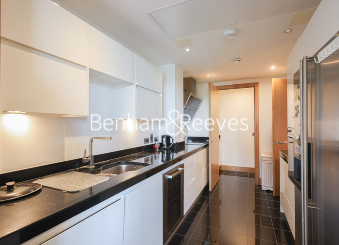 3  bedrooms flat to rent in Winchester Road, Hampstead, NW3-image 2