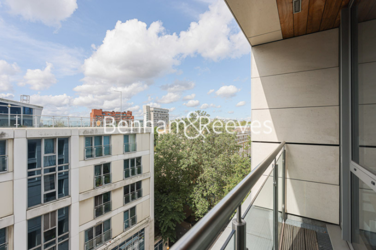 3  bedrooms flat to rent in Winchester Road, Hampstead, NW3-image 19
