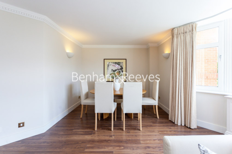 3 bedrooms flat to rent in Bracknell Gardens, Hampstead, NW3-image 7