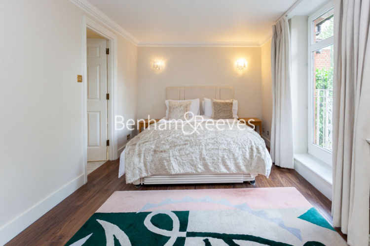 3  bedrooms flat to rent in Bracknell Gardens, Hampstead, NW3-image 11
