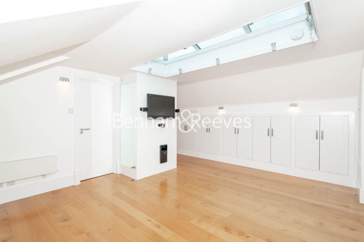 3 bedrooms flat to rent in Downside Crescent, Belsize Park, NW3-image 14