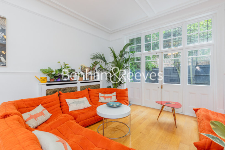 6 bedrooms house to rent in Glenloch Road, Hampstead, NW3-image 1