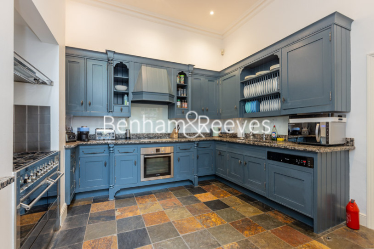 6 bedrooms house to rent in Glenloch Road, Hampstead, NW3-image 2