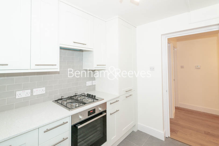 3  bedrooms flat to rent in Parkhill Road, Belsize Park, NW3-image 2
