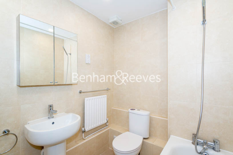 3 bedrooms flat to rent in Parkhill Road, Belsize Park, NW3-image 4